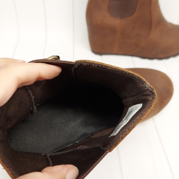 Merrell Leather Wedge Booties - Picture 10 of 12